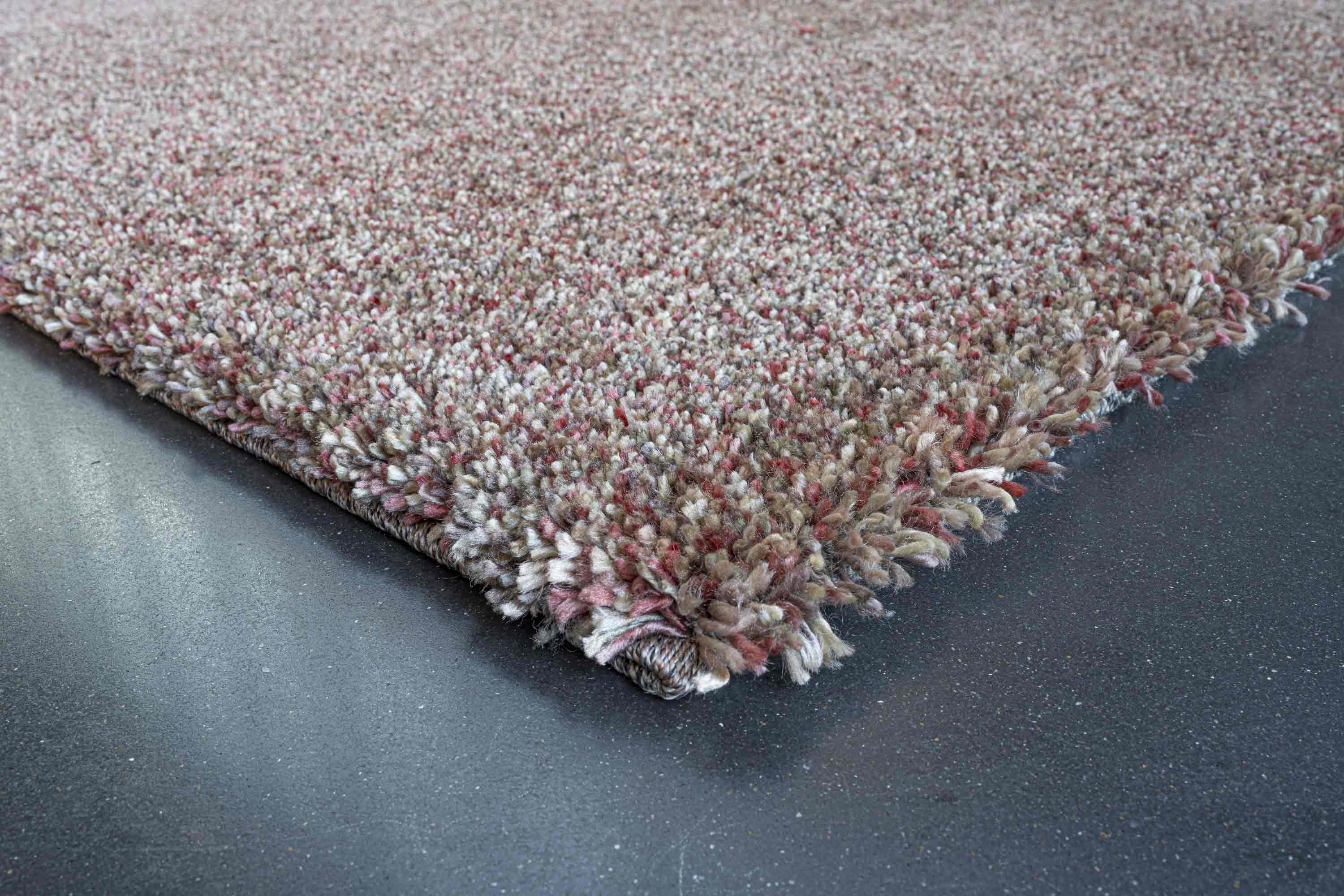 Coral 1121 Red Rug