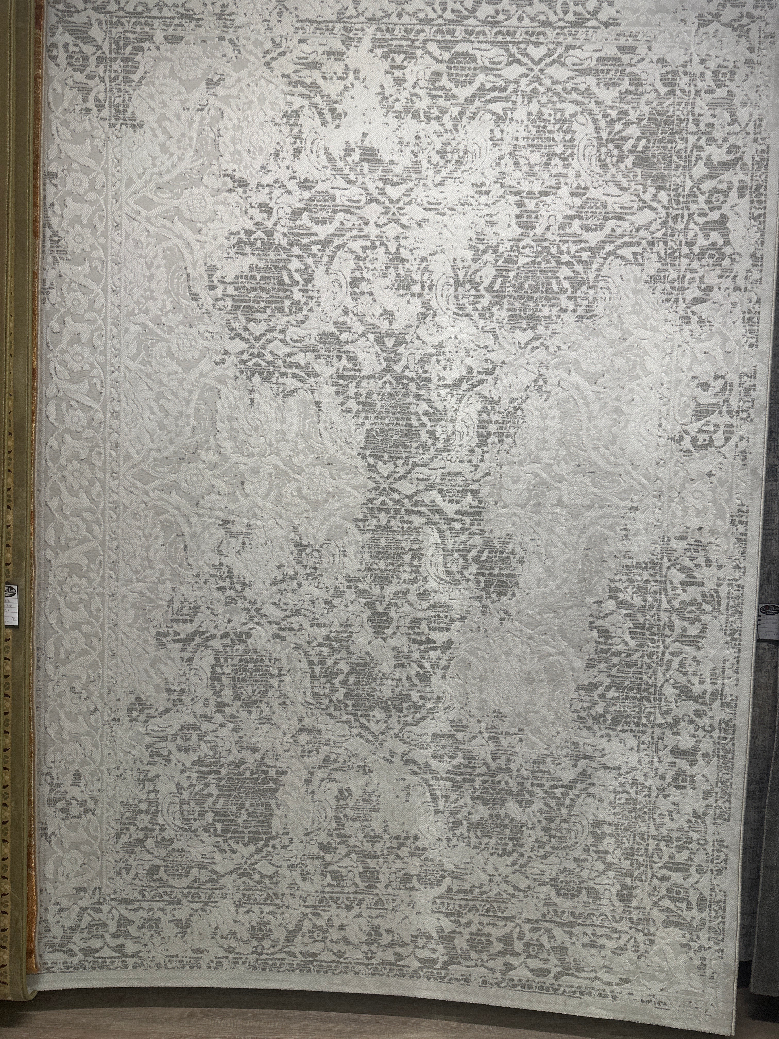 Victoriana Damask Silver