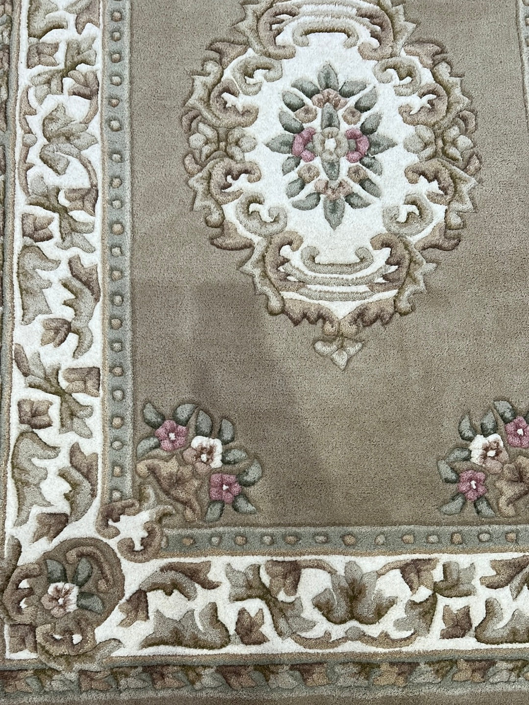 Taj Beige/Cream 100% Wool Rug
