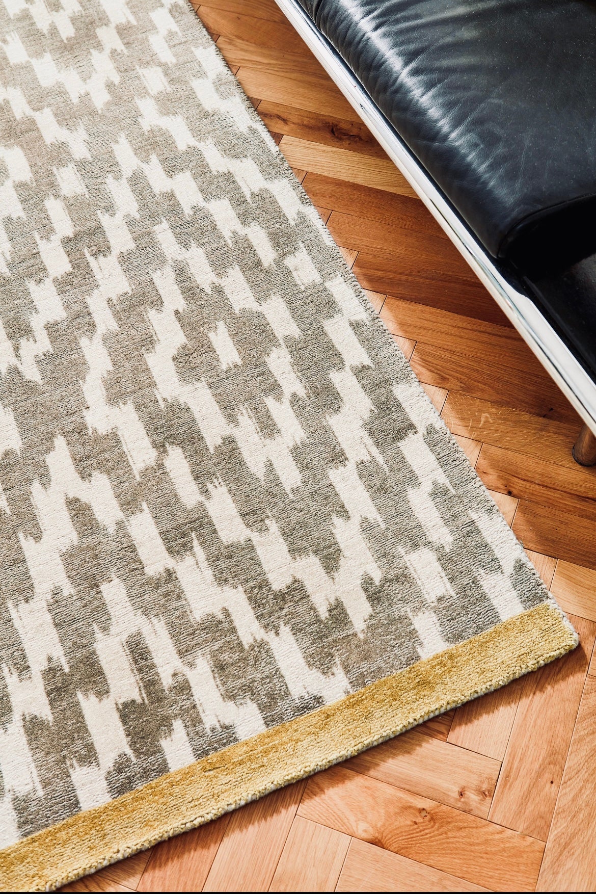 Scion Uteki Slate (023604) Rug